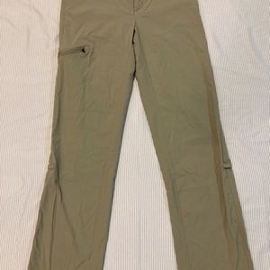 Patagonia Women’s “Quandary” Khaki Stretch Nylon Hiking Pants w/Roll-Tab. Size 4